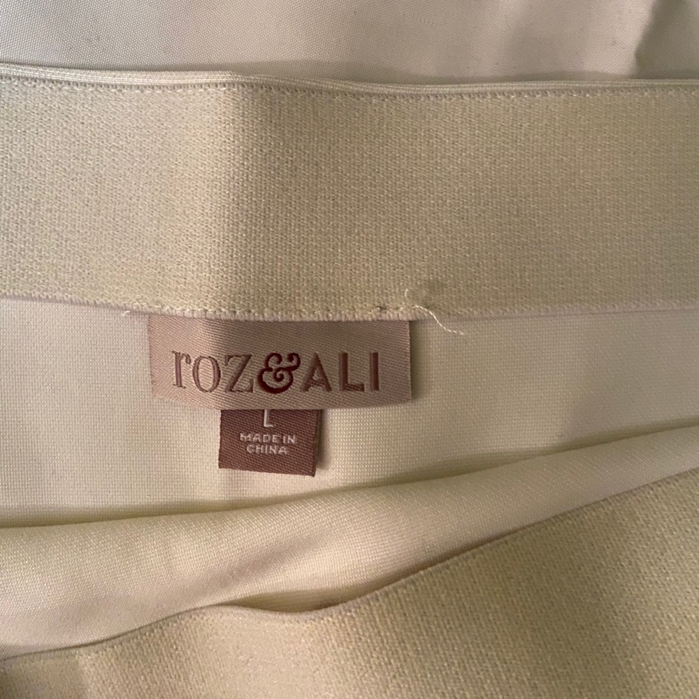 Skirt - Picture 2 of 3